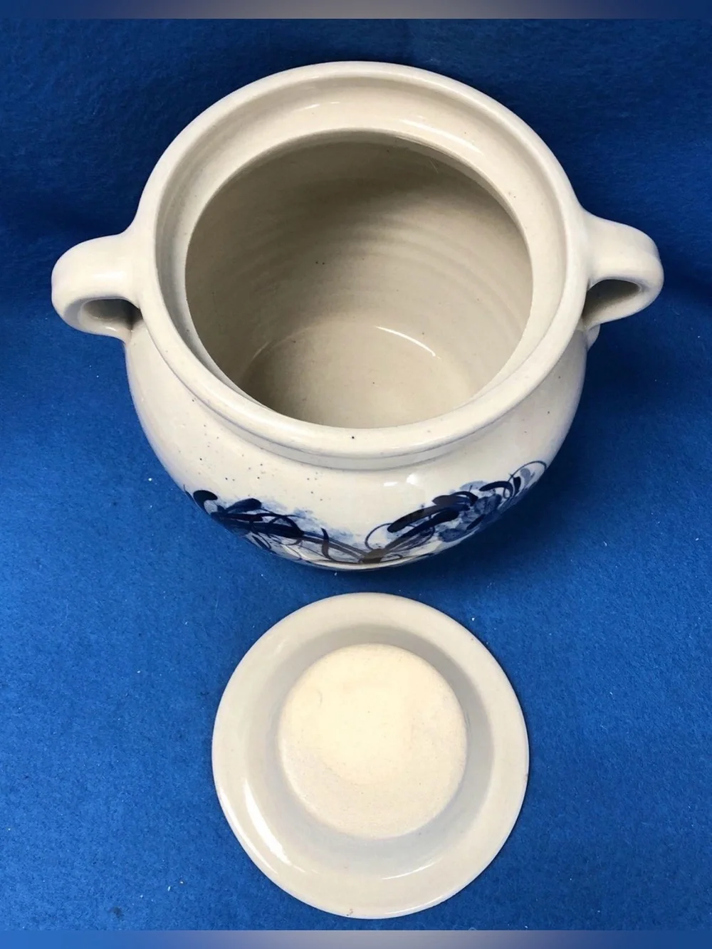 Vintage Handmade Stoneware Covered Crock/Bean Pot or Serving Dish w/Side Handles